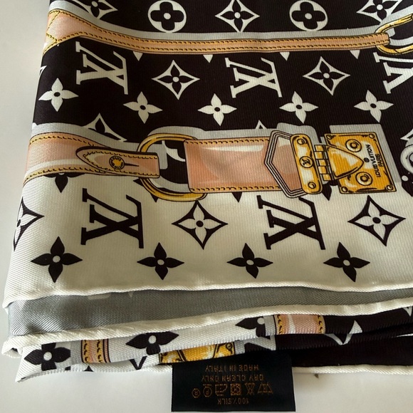 Authentic Louis Vuitton Monogram Scarf in Black, White, and Gold - Picture 4 of 7